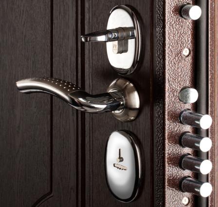 Входные металлические двери — образец безопасности и высокой культуры исполнения